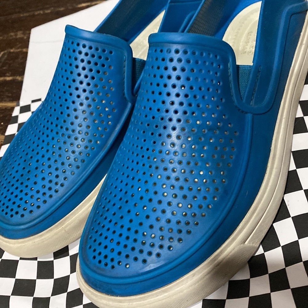 Croc Loafers Blue and white big Boys size 4